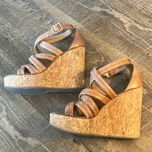 Tory Burch Jeanine Snake Print Leather Wedge Size 8 1/2 - Picture 15 of 16